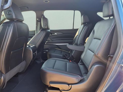 Used 2025 Chevrolet Traverse Z71 w/ Enhanced Driving Package image 22