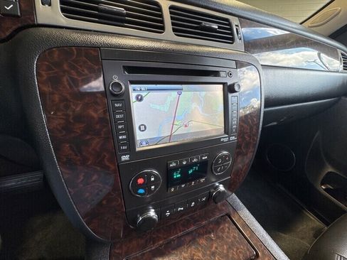 Used 2014 GMC Yukon XL Denali image 22