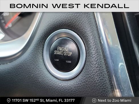 Used 2018 Chevrolet Traverse LT image 17