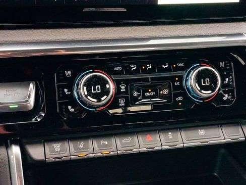 New 2026 GMC Sierra 3500 Denali w/ Denali Reserve Package image 29