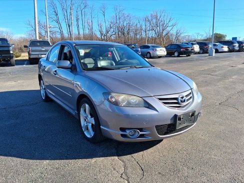 Used 2004 MAZDA MAZDA3 s w/ Moonroof & 6-CD Pkg image 3