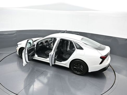 Certified 2025 Kia K5 LXS image 42