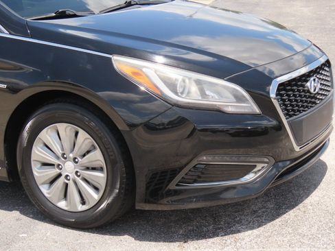 Used 2016 Hyundai Sonata SE FWD image 6