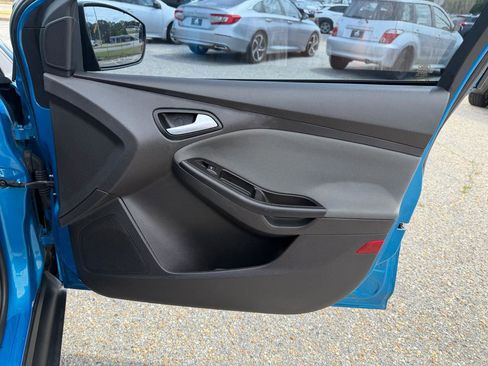 Used 2014 Ford Focus SE FWD image 40