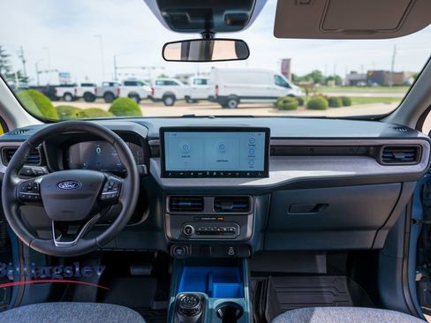 Used 2025 Ford Maverick XLT w/ XLT Luxury Package image 13