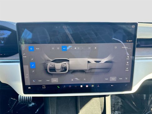 Used 2022 Tesla Model S Plaid image 15