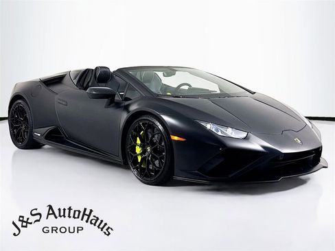 Used 2022 Lamborghini Huracan EVO image 1