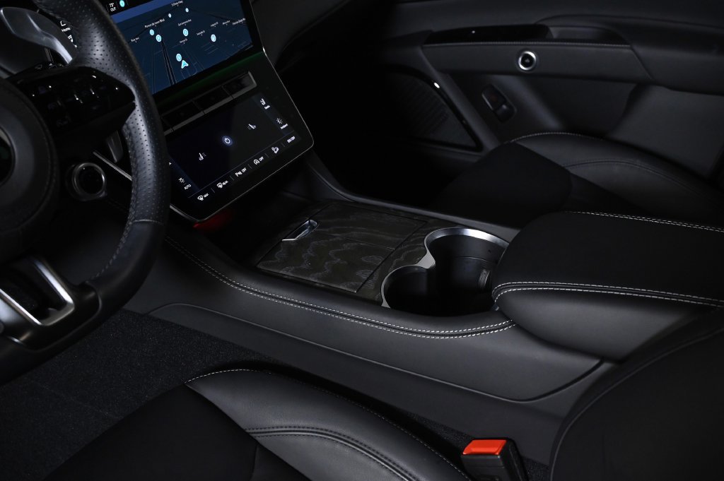 Used 2025 Maserati Grecale GT AWD/4WD image 19
