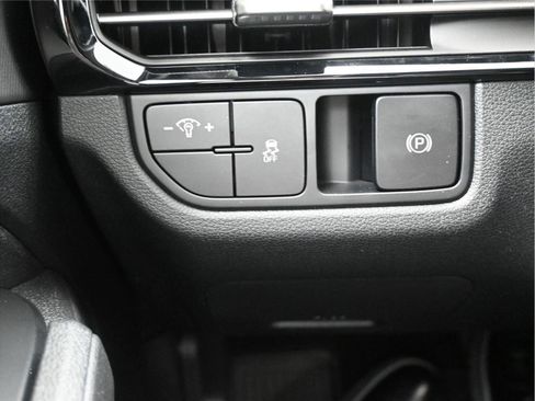 New 2026 Kia Sportage LX FWD image 18