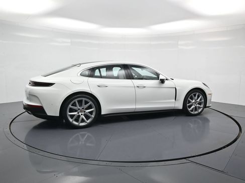 Used 2026 Porsche Panamera image 31