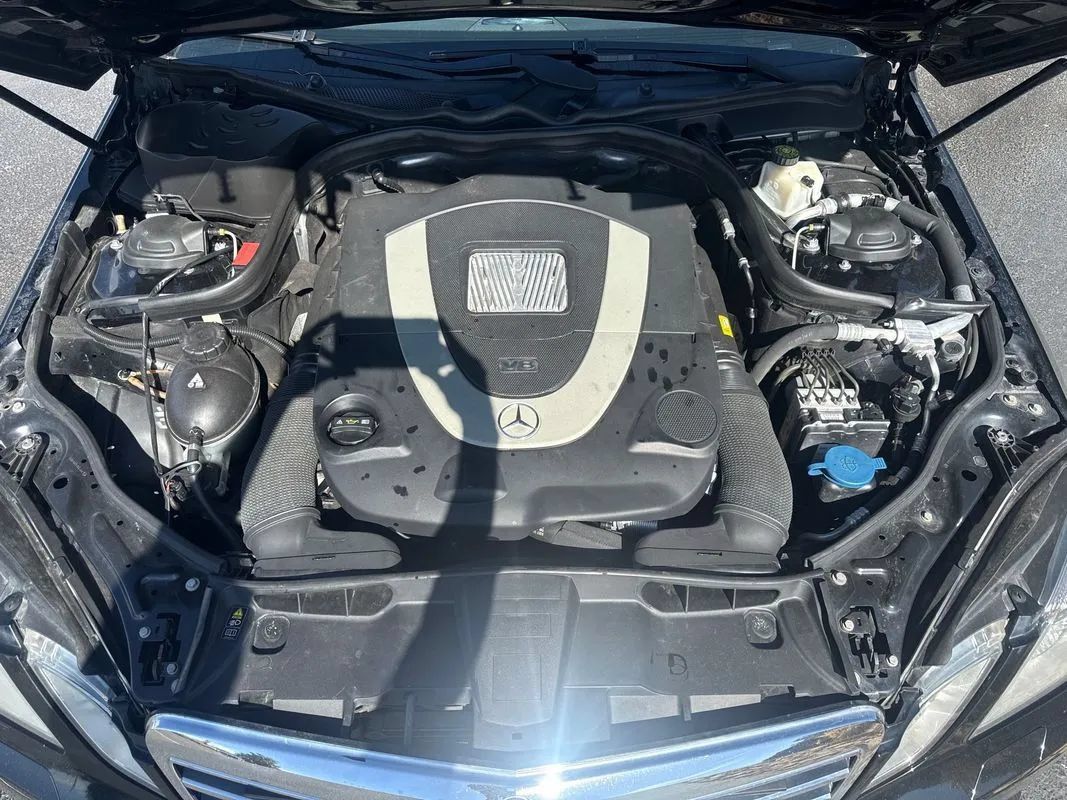 Used 2011 Mercedes-Benz E 550 4MATIC Sedan w/ Premium 2 Pkg image 42