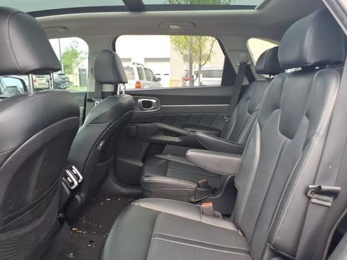 Used 2021 Kia Sorento SX AWD/4WD image 19