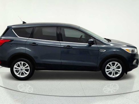 Used 2019 Ford Escape SE FWD image 10