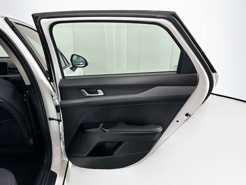 Used 2025 Kia K5 LXS image 29