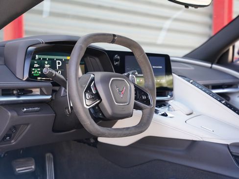 Used 2023 Chevrolet Corvette Stingray Preferred Cpe w/ Z51 Performance Package RWD image 17