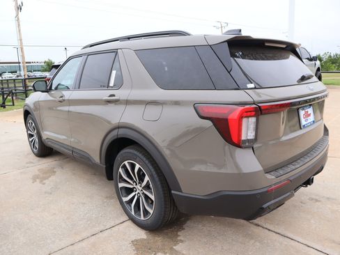 New 2026 Ford Explorer ST-Line w/ Premium Package RWD image 26