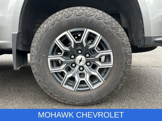 Certified 2024 Chevrolet Colorado Z71 w/ Z71 Convenience Package 2 AWD/4WD image 33