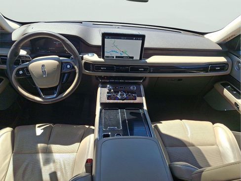Used 2022 Lincoln Aviator Reserve w/ Equipment Group 201A AWD/4WD image 10