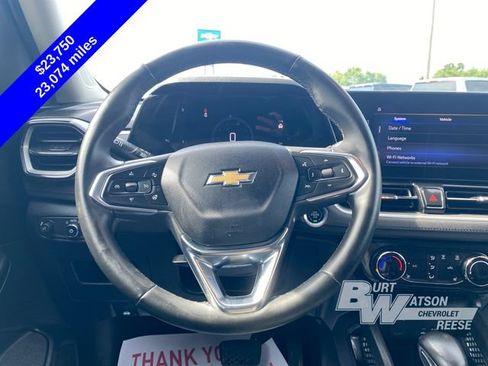 Used 2025 Chevrolet TrailBlazer LT w/ LT Cold Weather Package AWD/4WD image 20