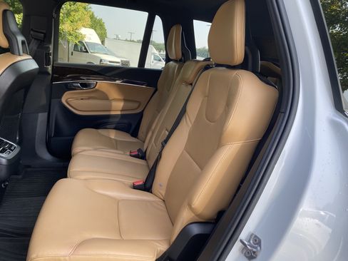 Used 2018 Volvo XC90 T6 Momentum w/ Convenience Package AWD/4WD image 34