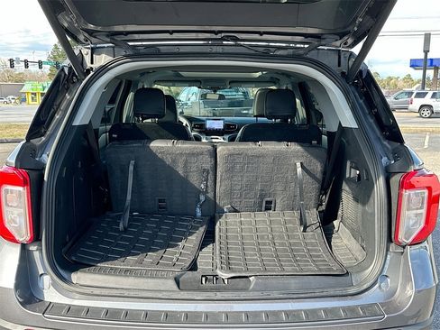 Used 2023 Ford Explorer XLT w/ Equipment Group 202A image 16
