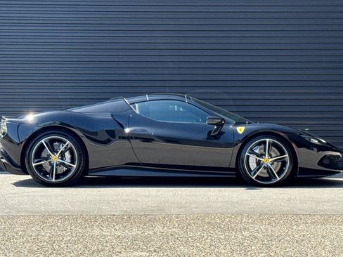 Used 2024 Ferrari 296 GTS RWD image 9