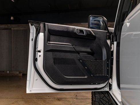 Used 2025 Ford Bronco Badlands AWD/4WD image 28