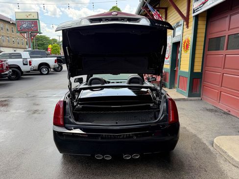 Used 2005 Cadillac XLR RWD image 29
