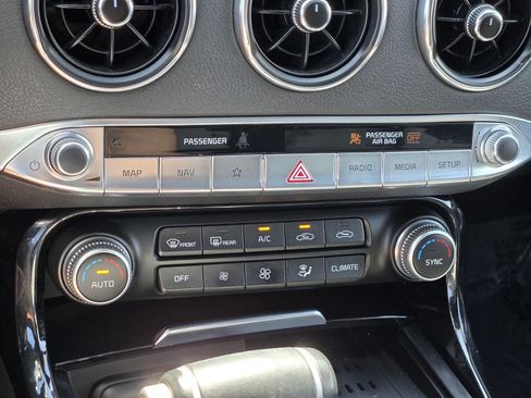 Used 2022 Kia Stinger GT-Line w/ Sun & Sound Package image 16