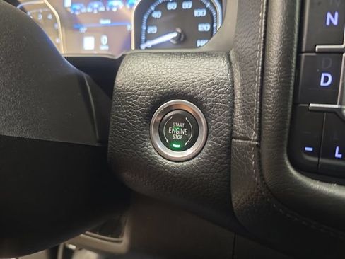 Used 2021 GMC Yukon Denali w/ Denali Premium Package AWD/4WD image 35