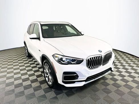 Used 2023 BMW X5 xDrive45e w/ Climate Comfort Package image 2