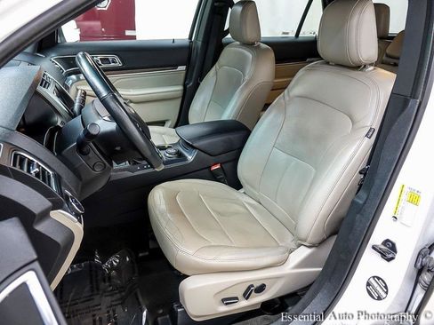 Used 2018 Ford Explorer Limited image 9