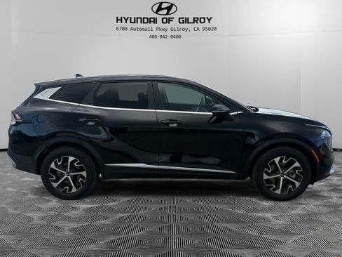 Used 2024 Kia Sportage EX image 2