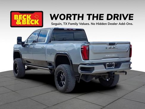 Used 2024 GMC Sierra 2500 Denali Ultimate AWD/4WD image 7