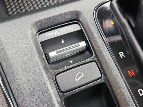 Used 2025 Honda CR-V Sport image 14