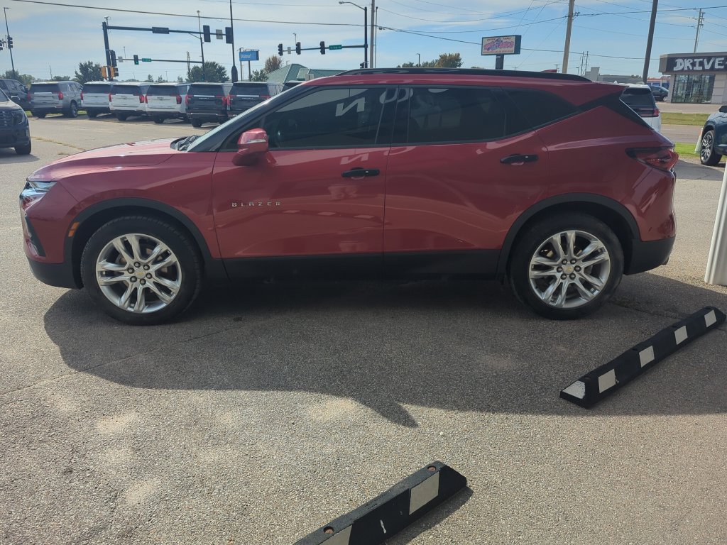 Used 2019 Chevrolet Blazer LT w/ Sun and Wheels Package FWD image 3