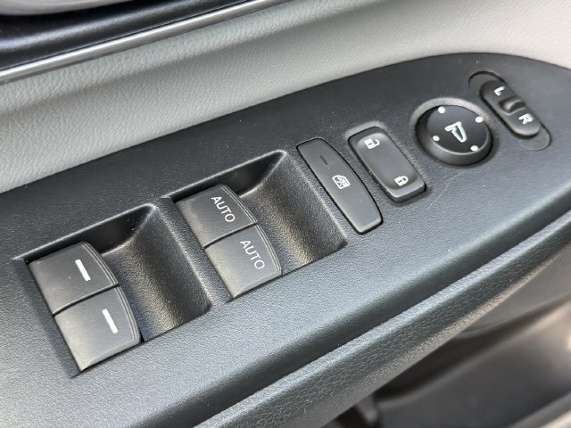 Used 2018 Honda CR-V EX-L image 9
