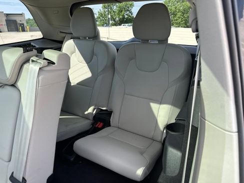 Certified 2025 Volvo XC90 B5 Plus w/ Protection Package Premier AWD/4WD image 11
