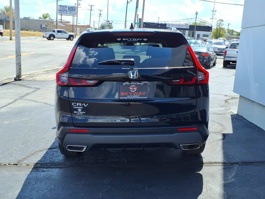 Used 2025 Honda CR-V Sport-L image 5