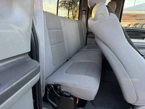 Used 2004 Ford F250 4x4 SuperCab Super Duty image 16