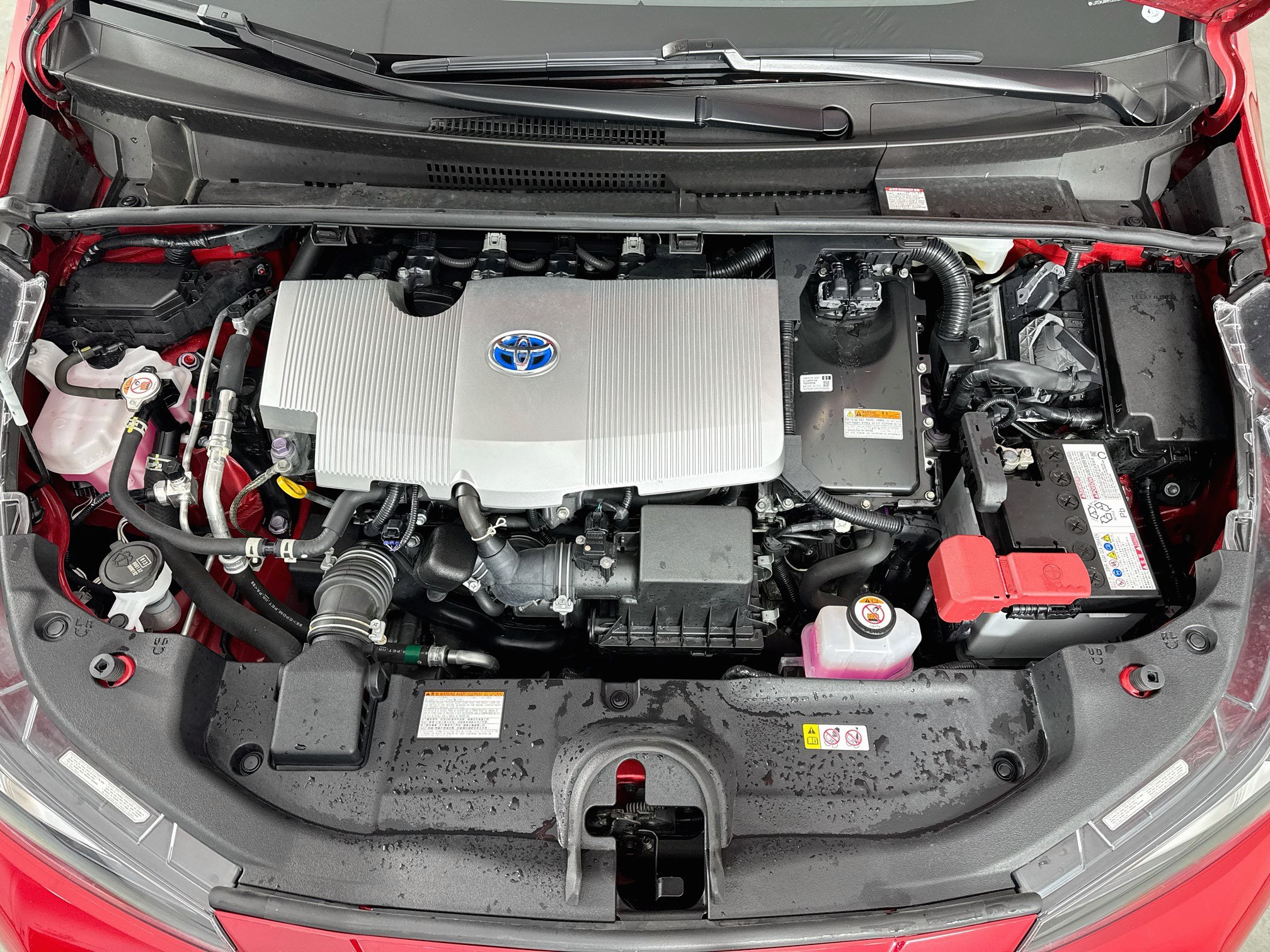 Certified 2022 Toyota Prius Limited w/ Premium Convenience Package FWD image 33