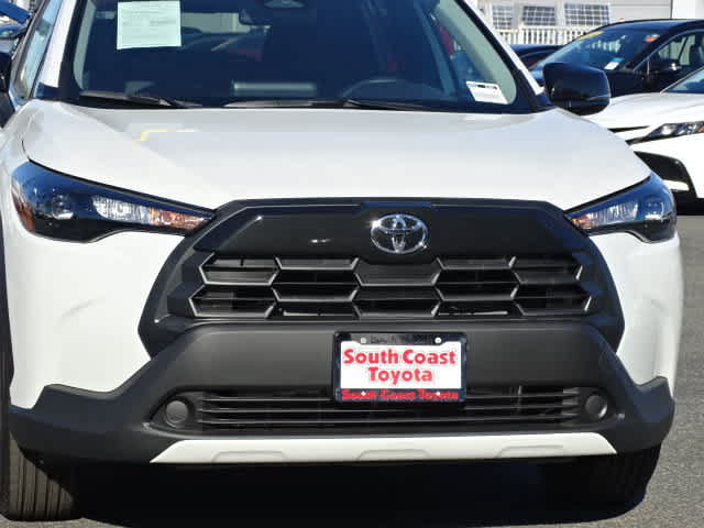 Used 2026 Toyota Corolla Cross LE w/ Moonroof Package FWD image 4