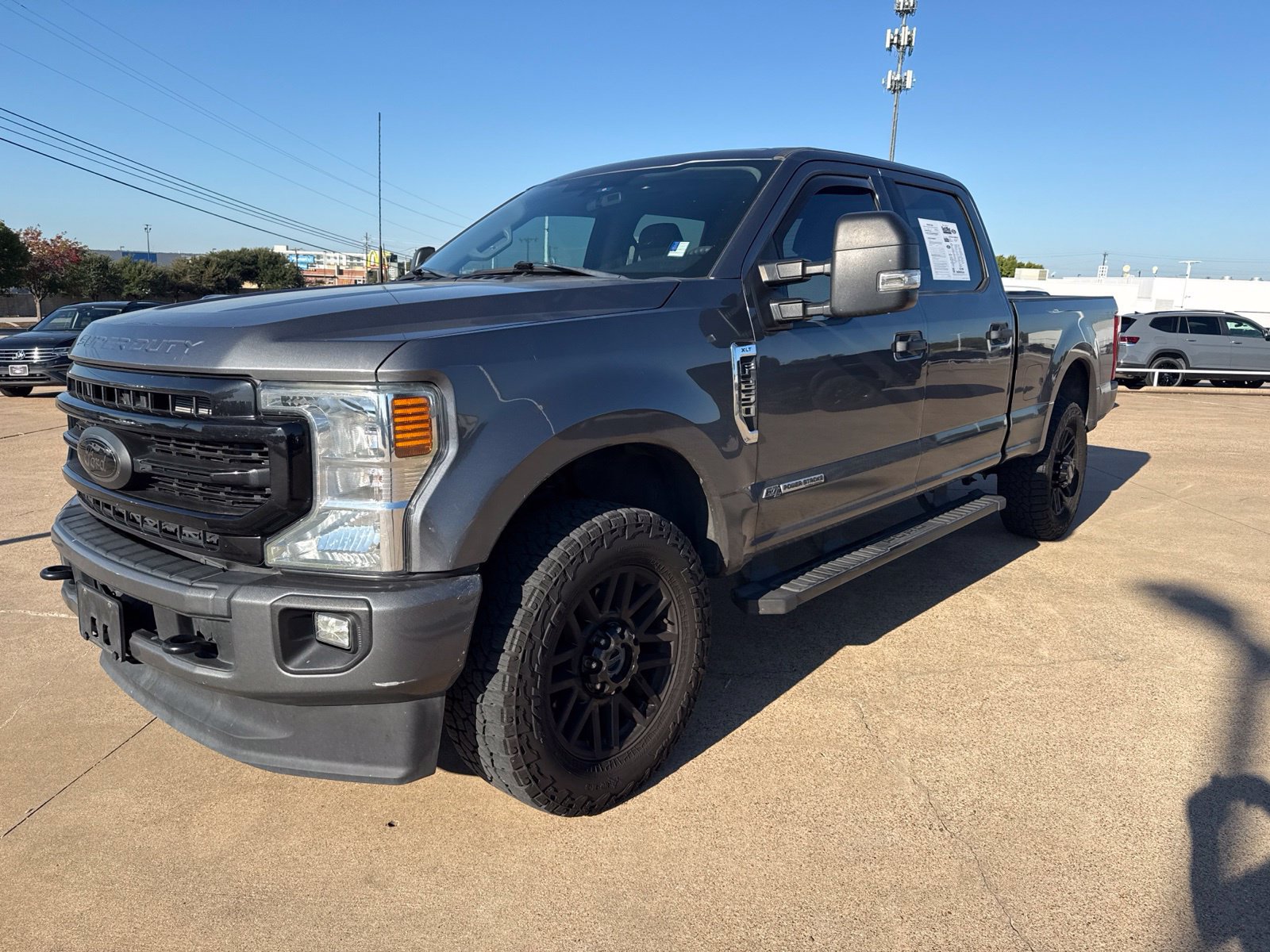 Used 2022 Ford F250 XLT w/ Black Appearance Package AWD/4WD image 3