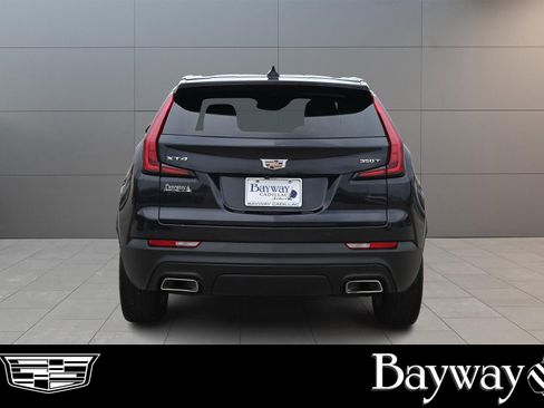 Used 2023 Cadillac XT4 Luxury w/ Cold Weather Package FWD image 6