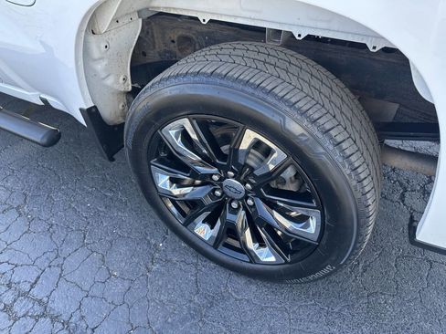 Used 2019 Chevrolet Silverado 1500 LT w/ Texas Edition image 13