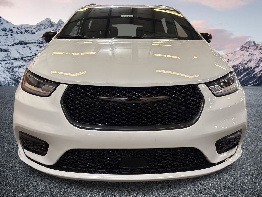 New 2026 Chrysler Pacifica Select w/ S Appearance Package FWD image 8