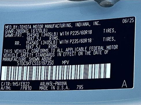 New 2025 Toyota Sienna XLE Woodland Edition AWD/4WD image 31