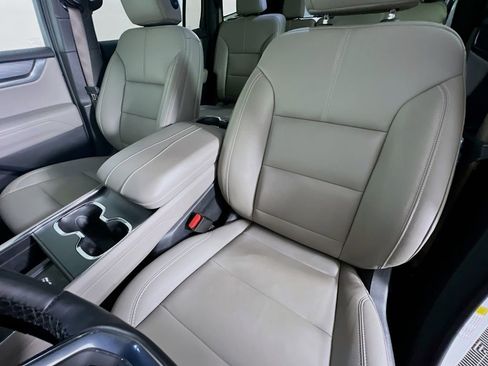 Used 2024 GMC Acadia Elevation image 22