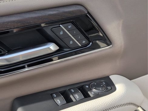 New 2026 GMC Yukon XL Denali w/ Denali Reserve Package image 31