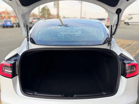 Used 2018 Tesla Model 3 Long Range image 13